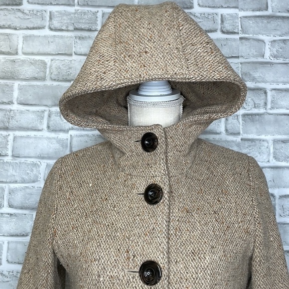 I. Spiewak & Sons women’s brown wool button down coat with hood and two pockets - Picture 4 of 15